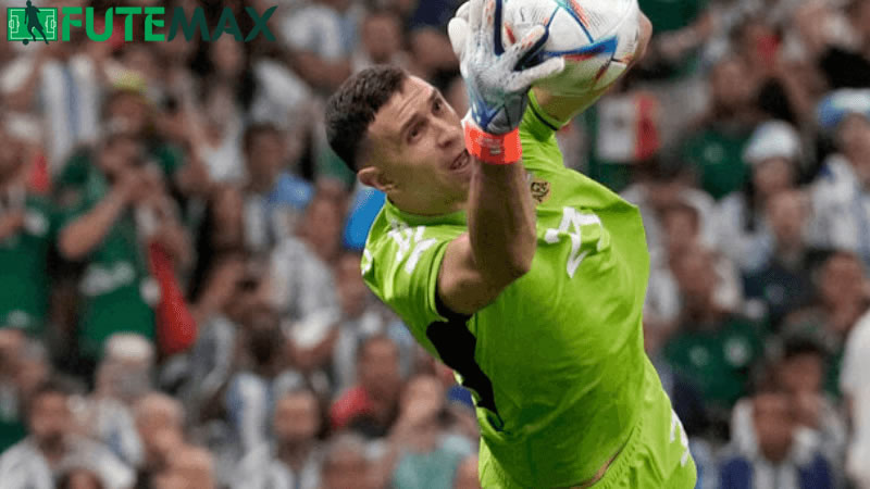 Goleiro idolatrado na internet